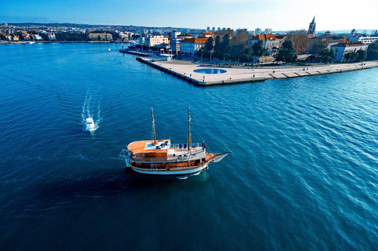 Rhythm Floating Hostel - Задар Экстерьер фото