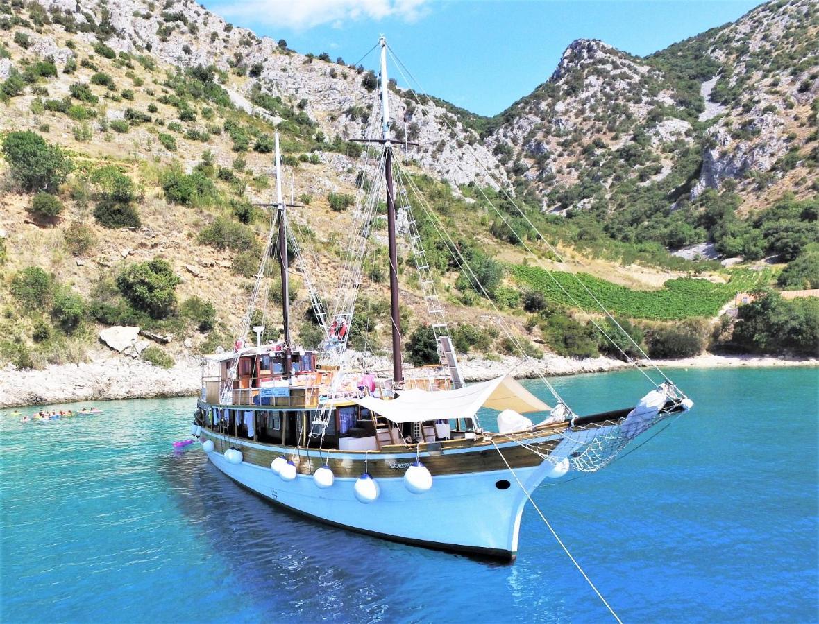 Rhythm Floating Hostel - Задар Экстерьер фото