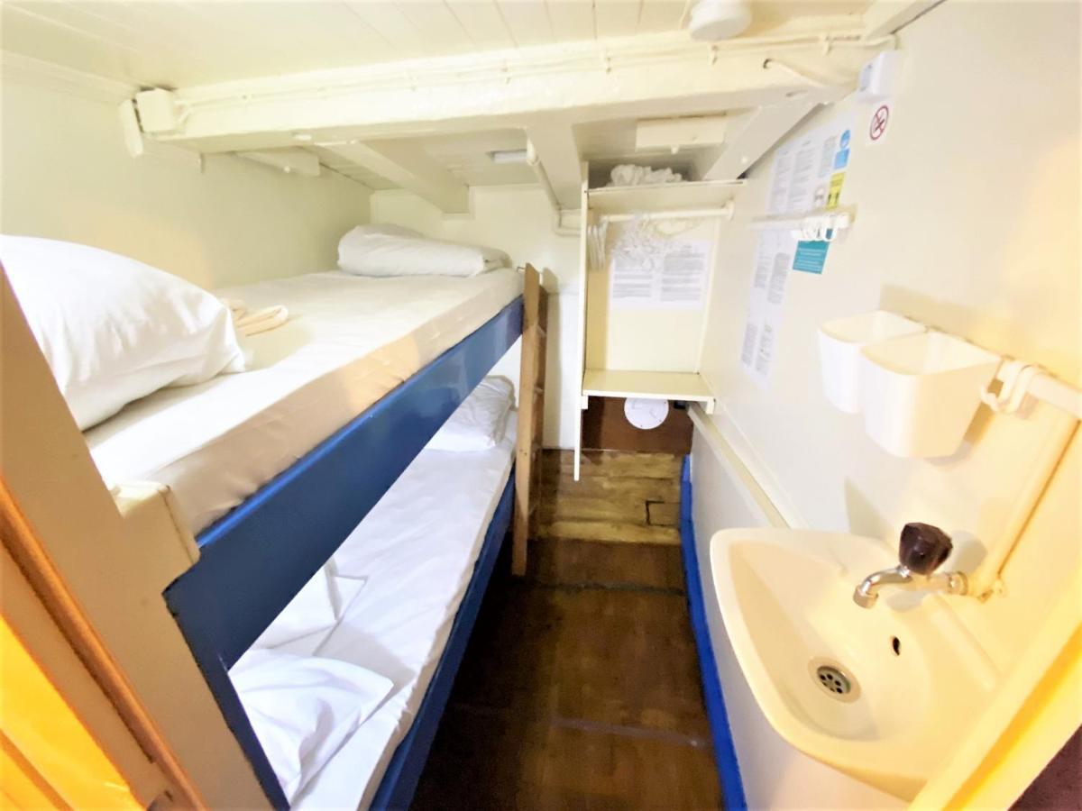 Rhythm Floating Hostel - Задар Экстерьер фото